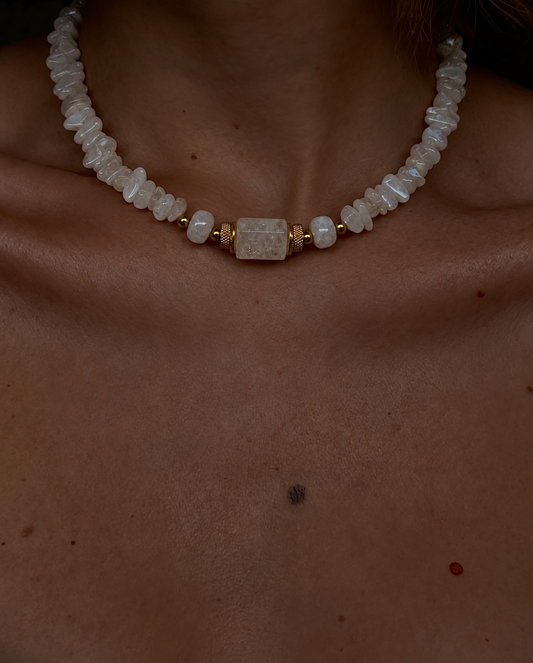LE COLLIER SAFI - PIERRE DE LUNE