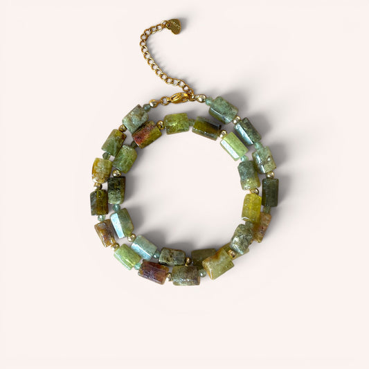 LE COLLIER THEODORA - GRENAT VERT