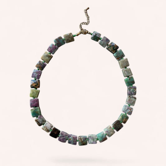 LE COLLIER MAGDA